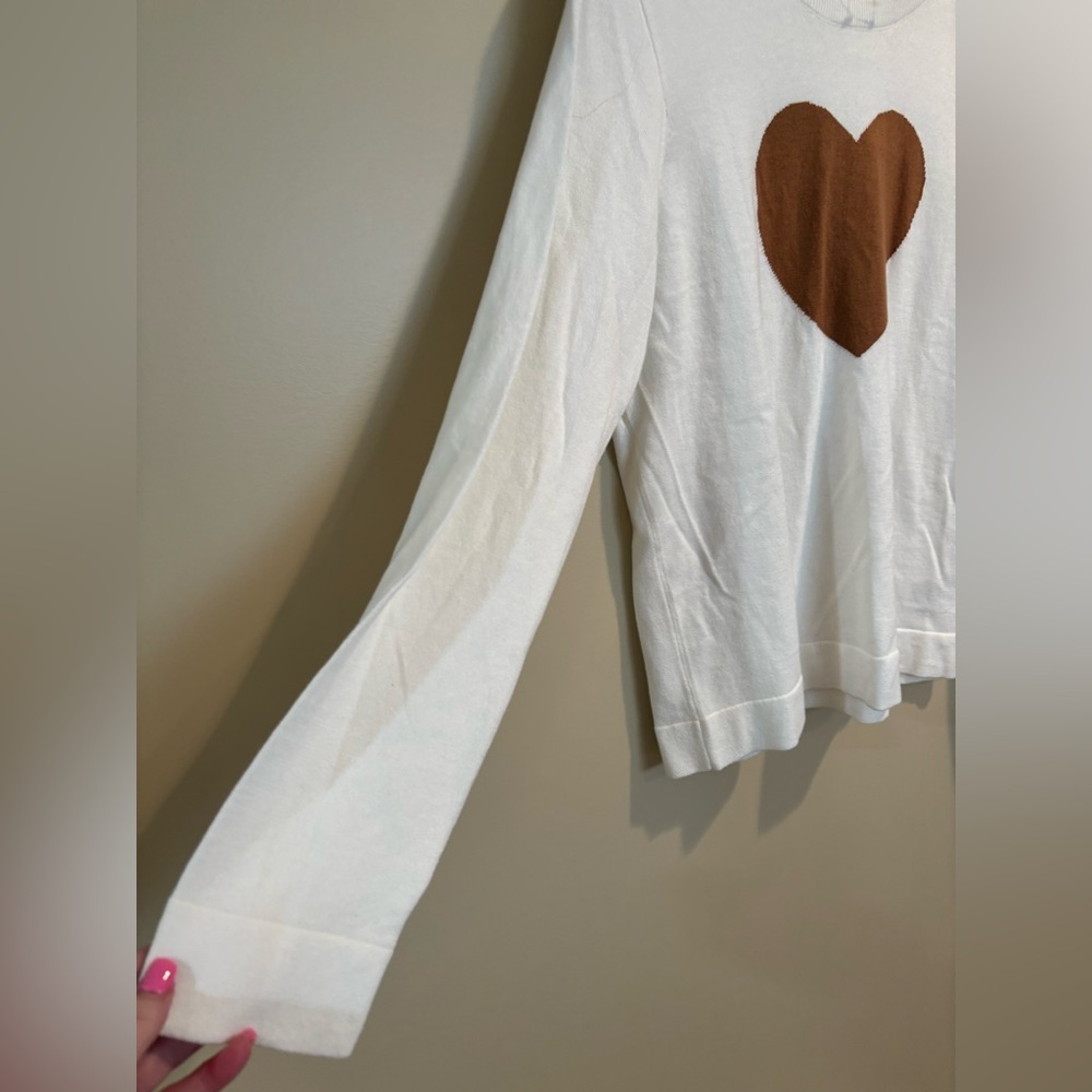 J Crew Women's White Top light weight sweater with Brown Heart size XL - Picture 3 of 7